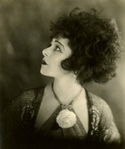 alla-nazimova-portrait-in-the-silent-film-camille-19211